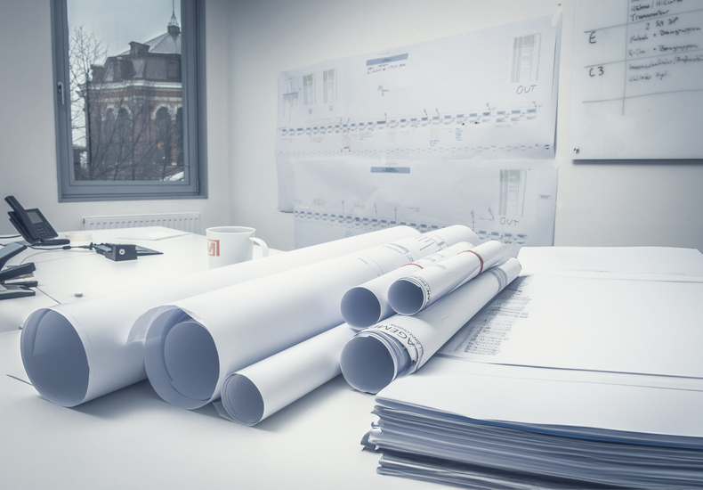 Architektenpläne und technische Zeichnungen für die Planung von Gebäudetechnik und Materialförderanlagen in Industrie- und Logistikimmobilien.